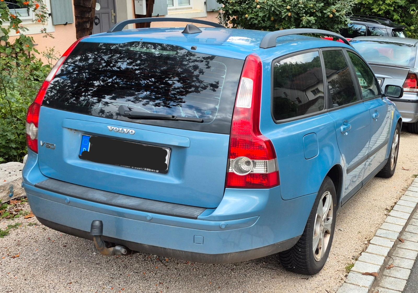 Volvo V50 2005 — rear view