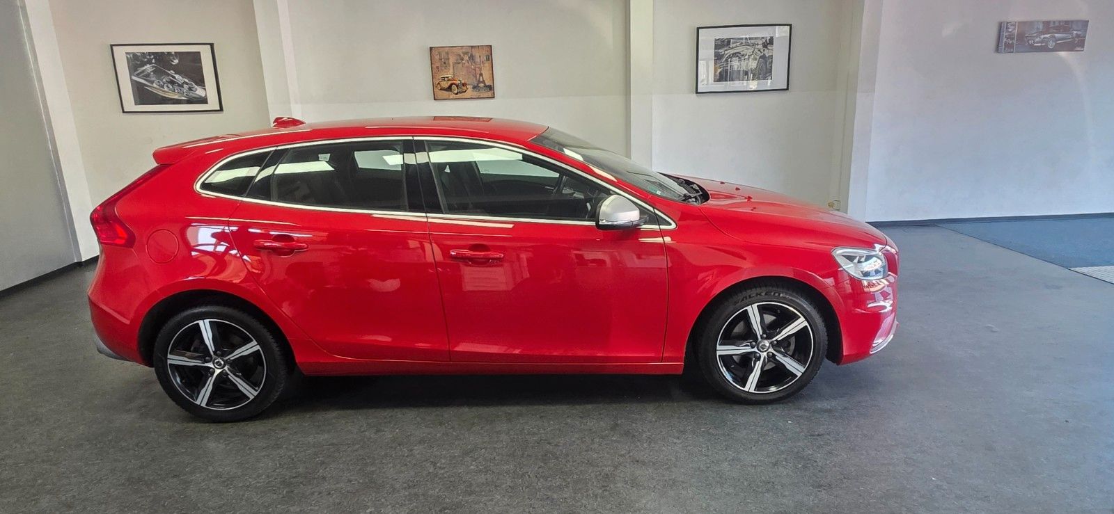 VOLVO V40