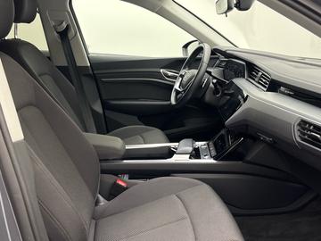صورة 10 لـ 2023 AUDI Q8 E-TRON
