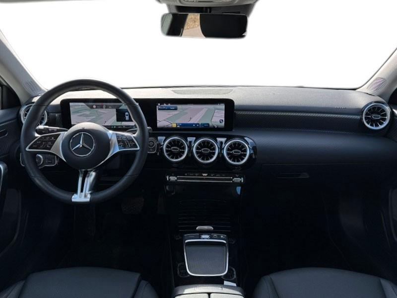 Mercedes-Benz A-Class A 200, миниатюра 11