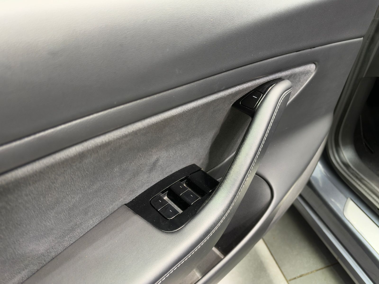 Fahrzeugabbildung Tesla Model 3 Performance Dual AWD |PANO|PREMIUM-SOUND