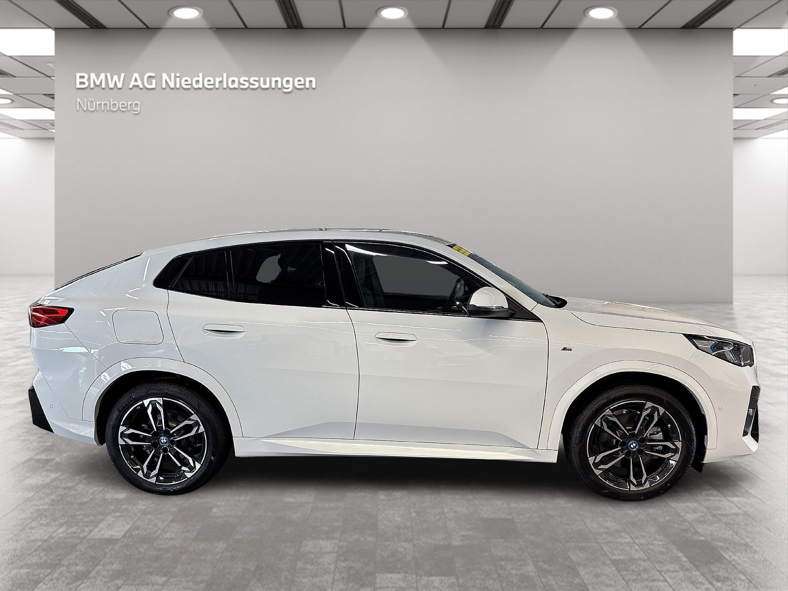 BMW iX2 - Bild 6