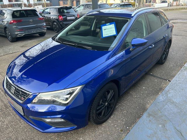 Fahrzeugabbildung Seat Leon ST FR+Leder+Navi+Panoramadach+CarPlay+BT