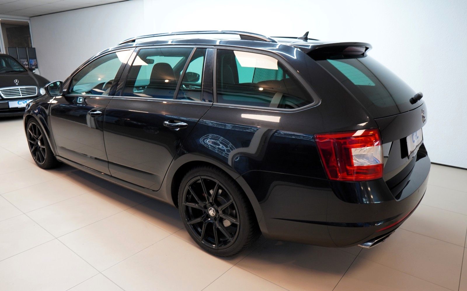 Fahrzeugabbildung SKODA Octavia RS *Autom*Navi*CarPlay*