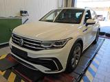 Volkswagen Tiguan R-Line *19Zoll*Head-Up*360*Assist-Plus* - Volkswagen Tiguan: Plus