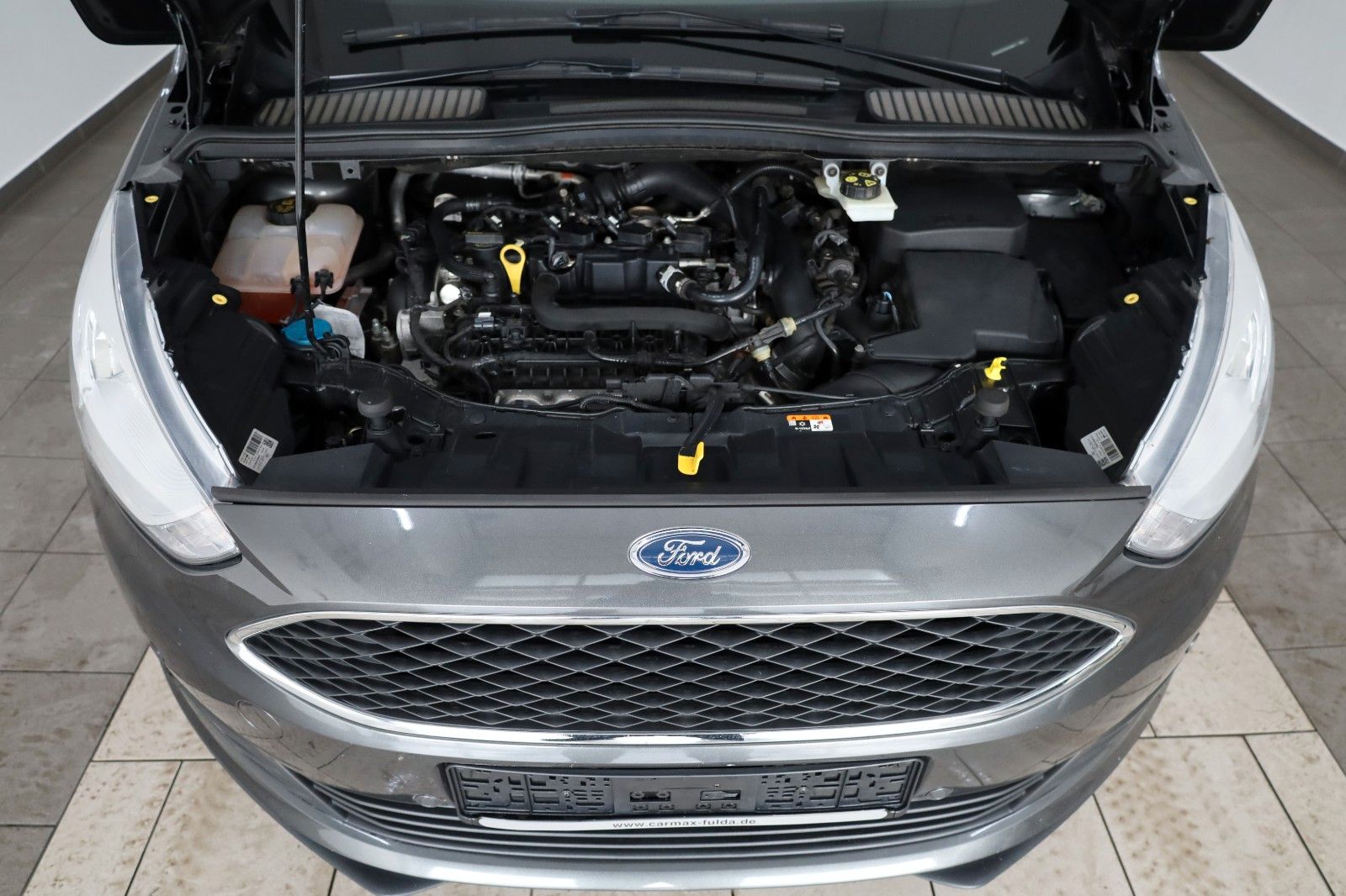 Fahrzeugabbildung Ford C-MAX Cool & Connect Navi,Kamera,SH,AHK,SR+WR