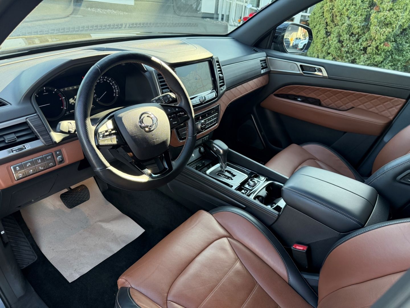 Fahrzeugabbildung KGM Rexton Sapphire 2.2D 4WD AT Top Zustand