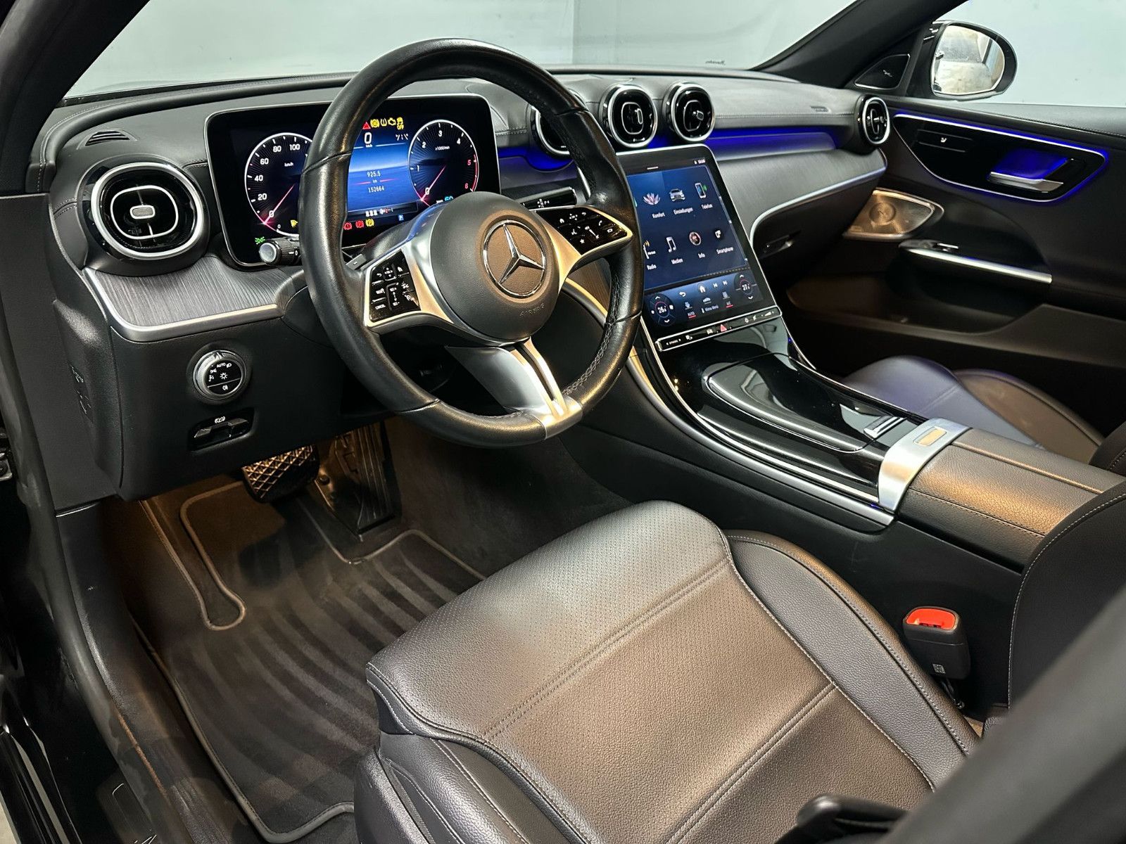 Fahrzeugabbildung Mercedes-Benz C 300 d Autom. AVANTGARDE*NIGHT*AHK*DISTRO*360*