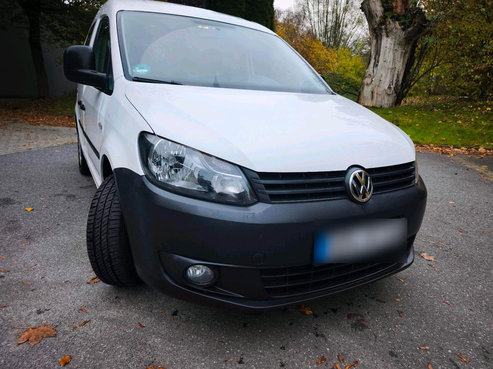Volkswagen Caddy 2013 — rear view