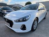 Hyundai i30 1.0 T-GDI Trend/Tüv-Neu/Kombi/ - Hyundai i30 Gebrauchtwagen in Leipzig