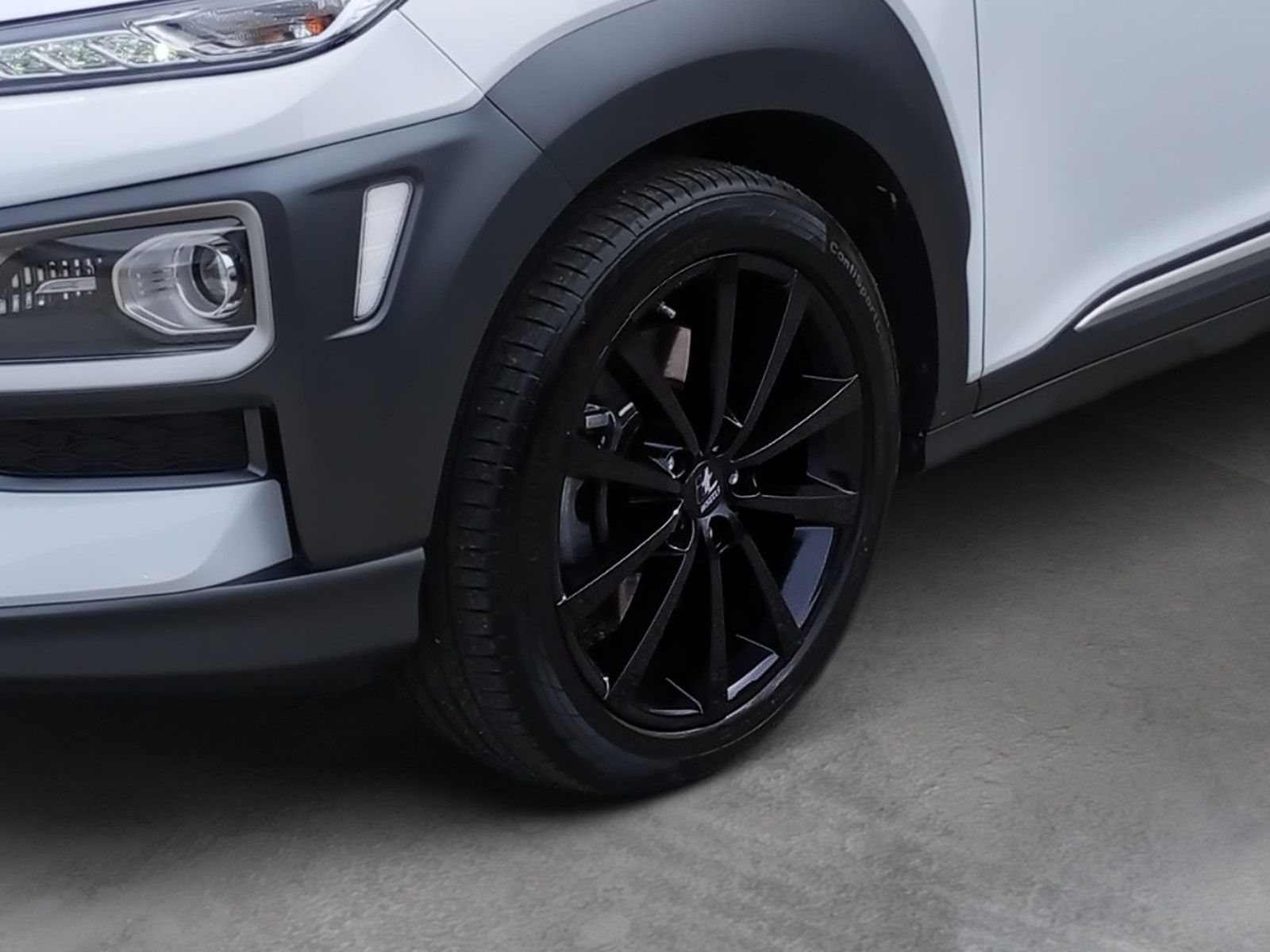 Fahrzeugabbildung Hyundai KONA 1.6 T-GDI Premium DCT 4WD Sitzp. Navi SD