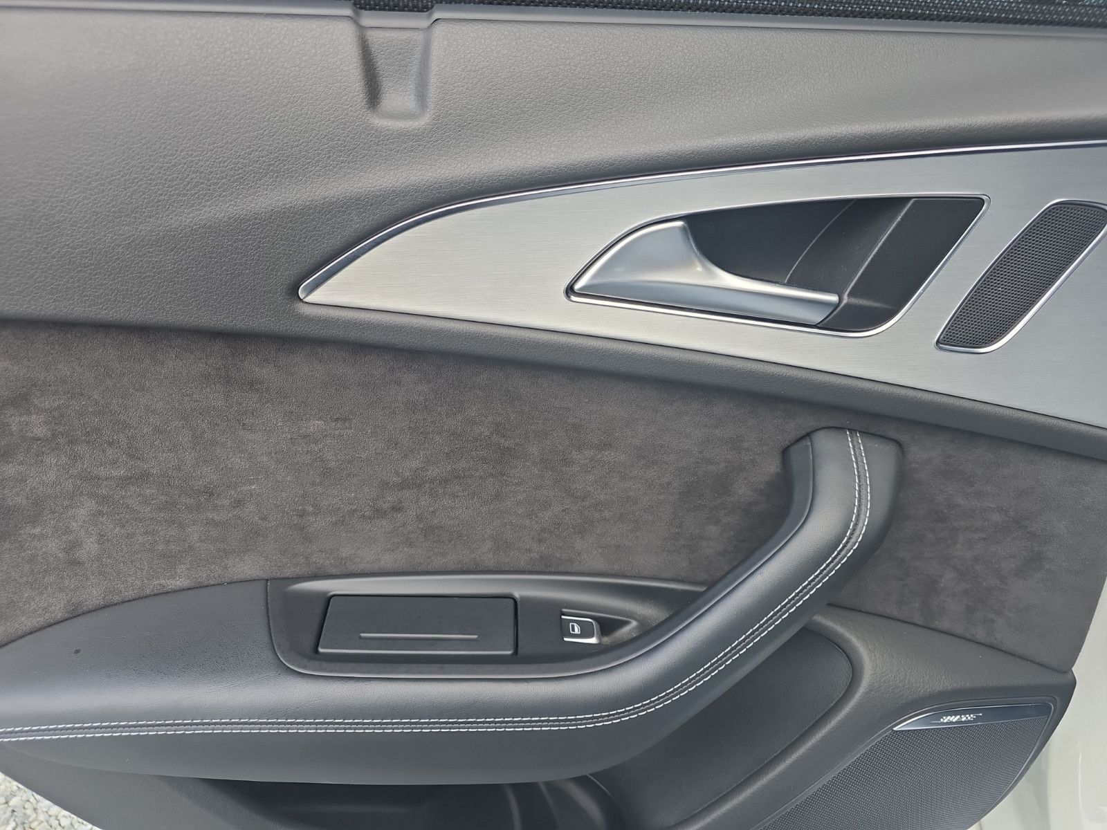 Fahrzeugabbildung Audi A6 Avant 3.0 TDI quattro 3x S-Line Voll