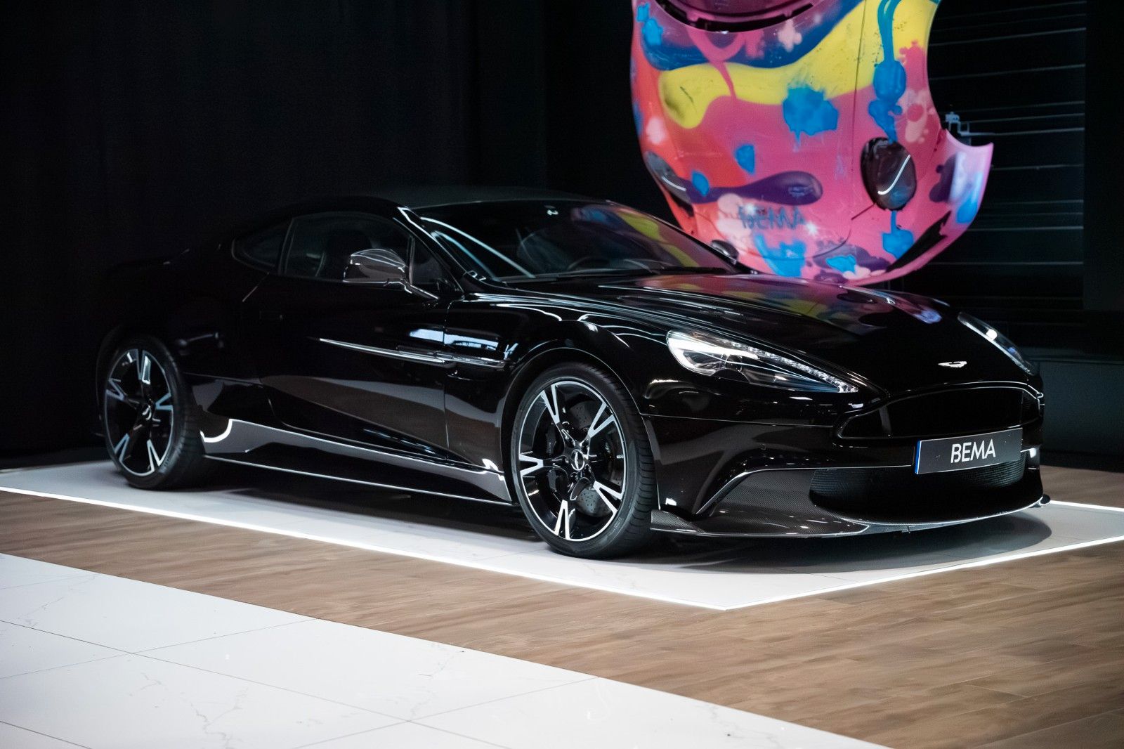 ASTON MARTIN Vanquish