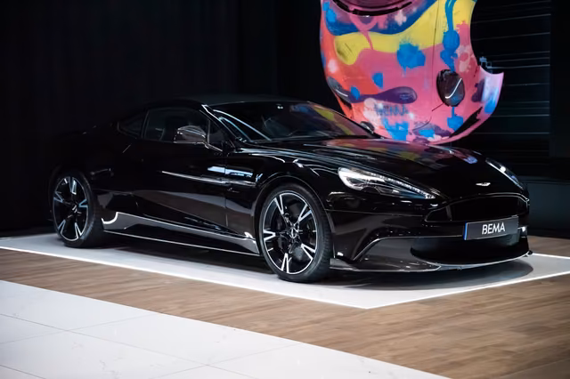 Aston Martin Vanquish S 6.0 600*2nd Hand*Full AM History