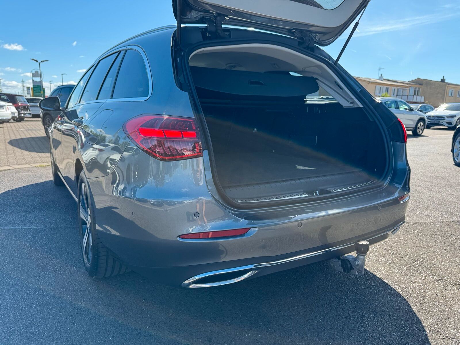 Mercedes-Benz C 300 e T AVANTGARDE NAVI LED AHK KAM EASY-P SHZ foto 22