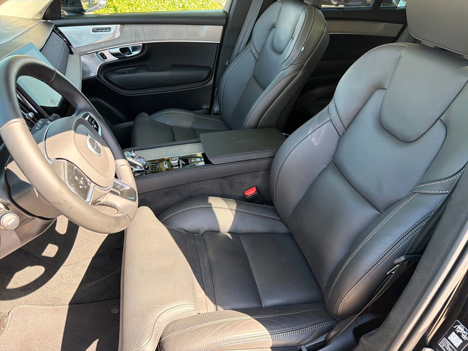 Fahrzeugabbildung Volvo XC90 Ultra Bright Recharge Plug-In Hybrid AWD,
