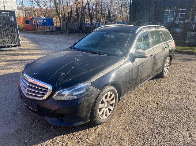 Mercedes-Benz E 220 d BlueTec LED Automatik Navi S-Heizung