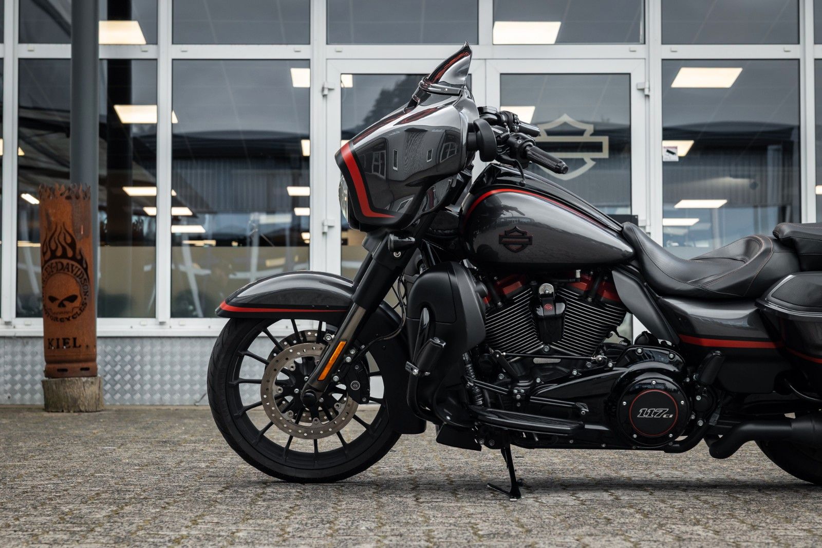 Fahrzeugabbildung Harley-Davidson CVO STREET GLIDE 117 FLHXSE - KESSTECH