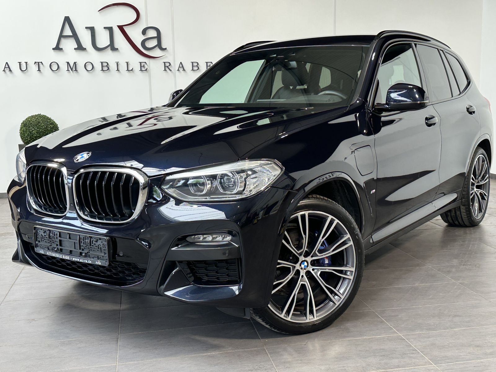 Fahrzeugabbildung BMW X3 xDrive30e M-Sport NAV+LED+H&K+21ZOLL+WLAN+VC
