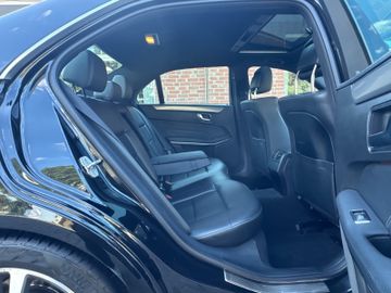 Mercedes E 200 - 11