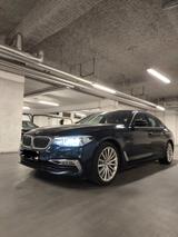 BMW 530i xDrive Headup, Keyless, Display Key - BMW 530 mit Benzin-Antrieb: Blau