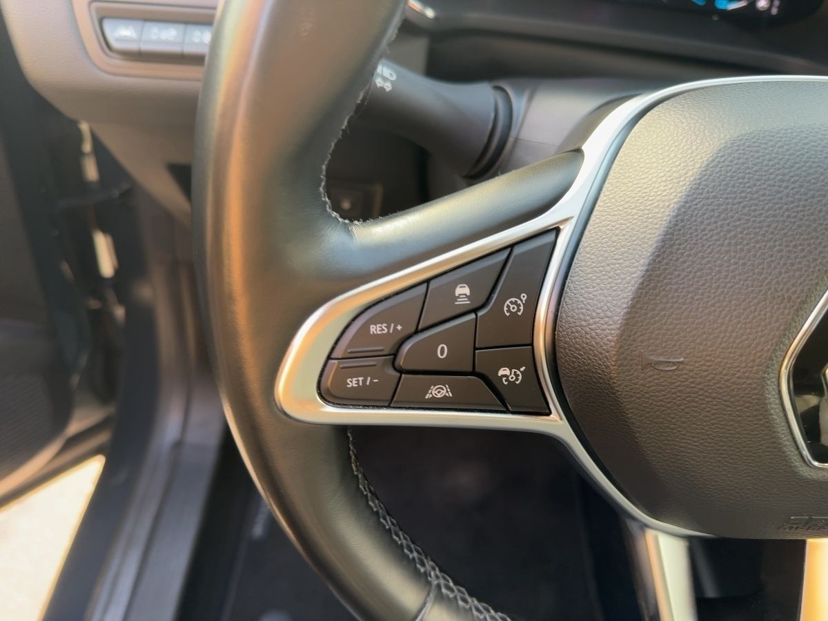 Fahrzeugabbildung Renault Captur Intens Plug-In 160 SHZ Safety+