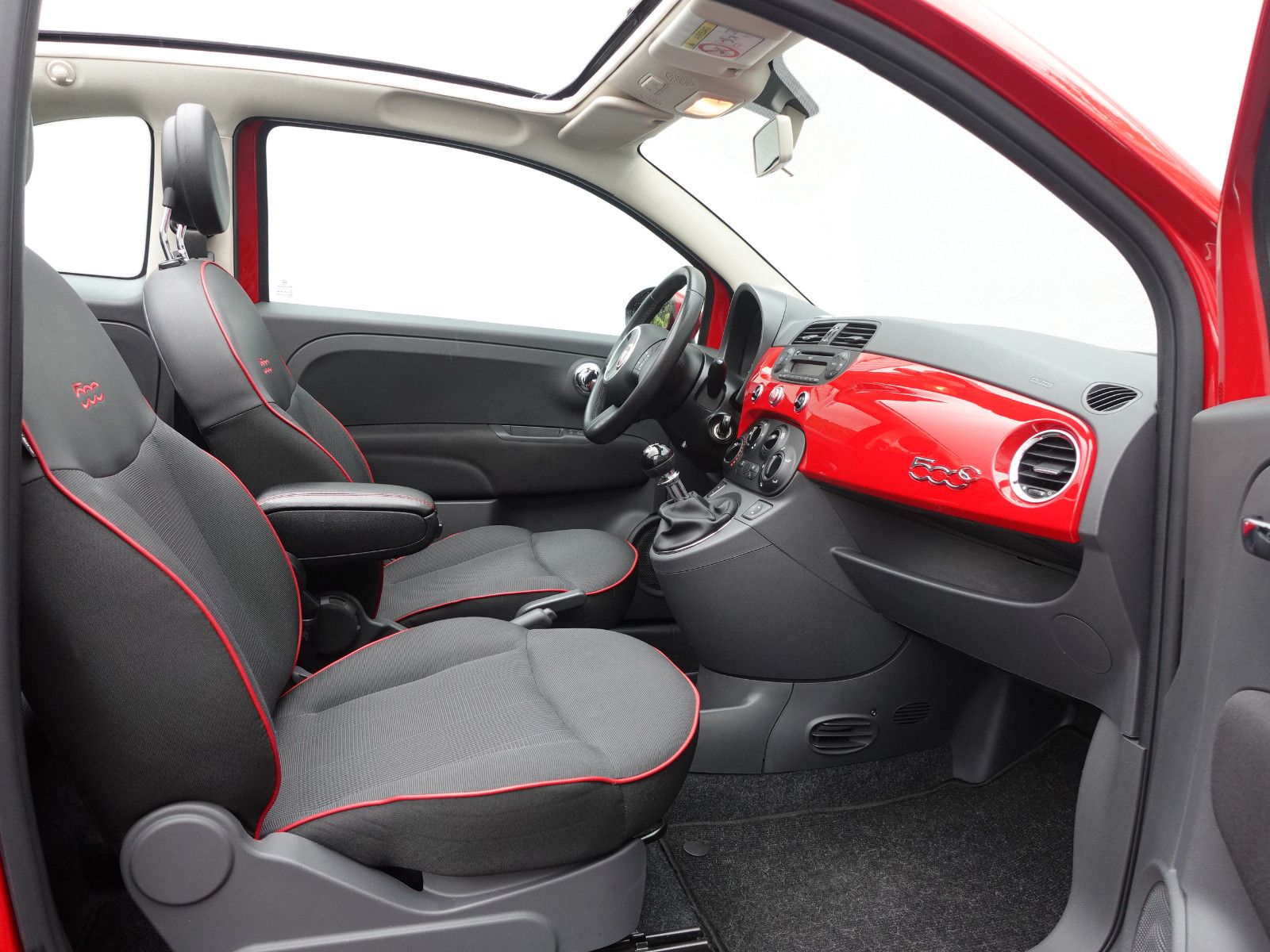 Fahrzeugabbildung Fiat 500 Cabrio Lounge 1.2,Einparkhilfe,Allwetter,uvm