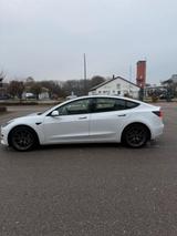Tesla Model 3 Standard-Reichweite Plus - Hinterrad... - Tesla Model 3 Gebrauchtwagen in München
