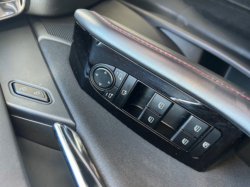 Fahrzeugabbildung Mazda CX-30 2.5L e-SKYACTIV G 140ps