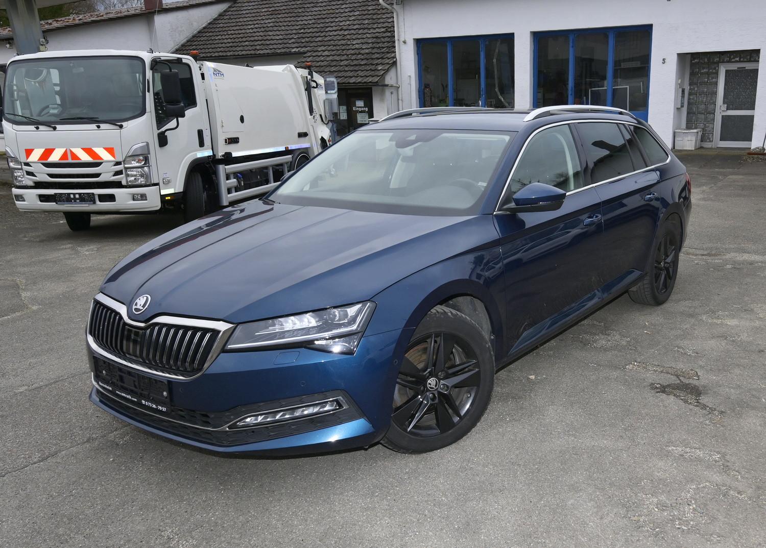 Skoda Superb Combi Style DSG-Automatik Klimaautomatik