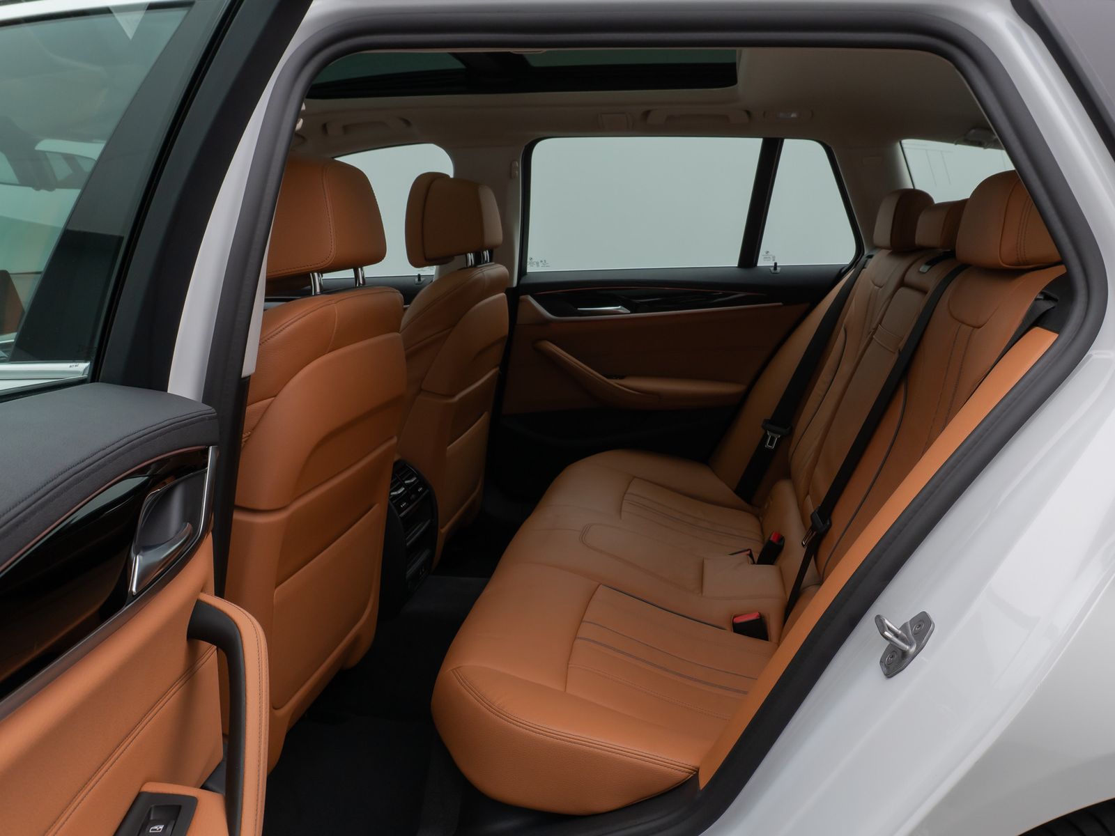 Fahrzeugabbildung BMW 530d xD Luxury Line Panorama Kamera HUD DAB HiFi