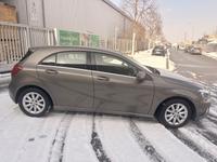 Mercedes-Benz A 180  CDI * Navi* SHZ*Tempomat*1HAnd*