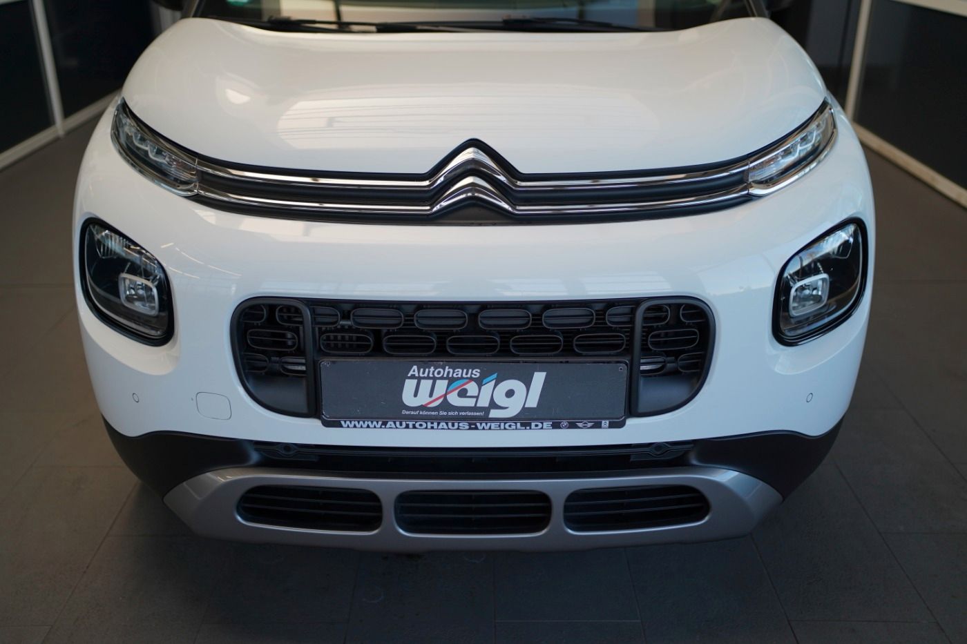 Fahrzeugabbildung Citroën C3 Aircross PureTech 110 EAT6 Shine Automatik