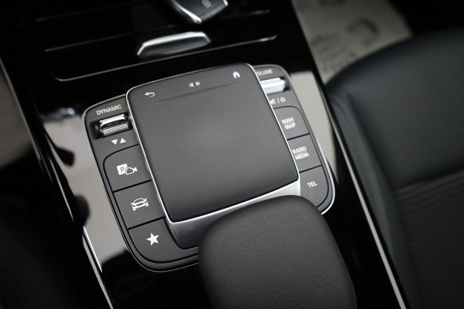 Fahrzeugabbildung Mercedes-Benz CLA 250e SB T.Leder,Navi,LED,Kamera,Park Paket