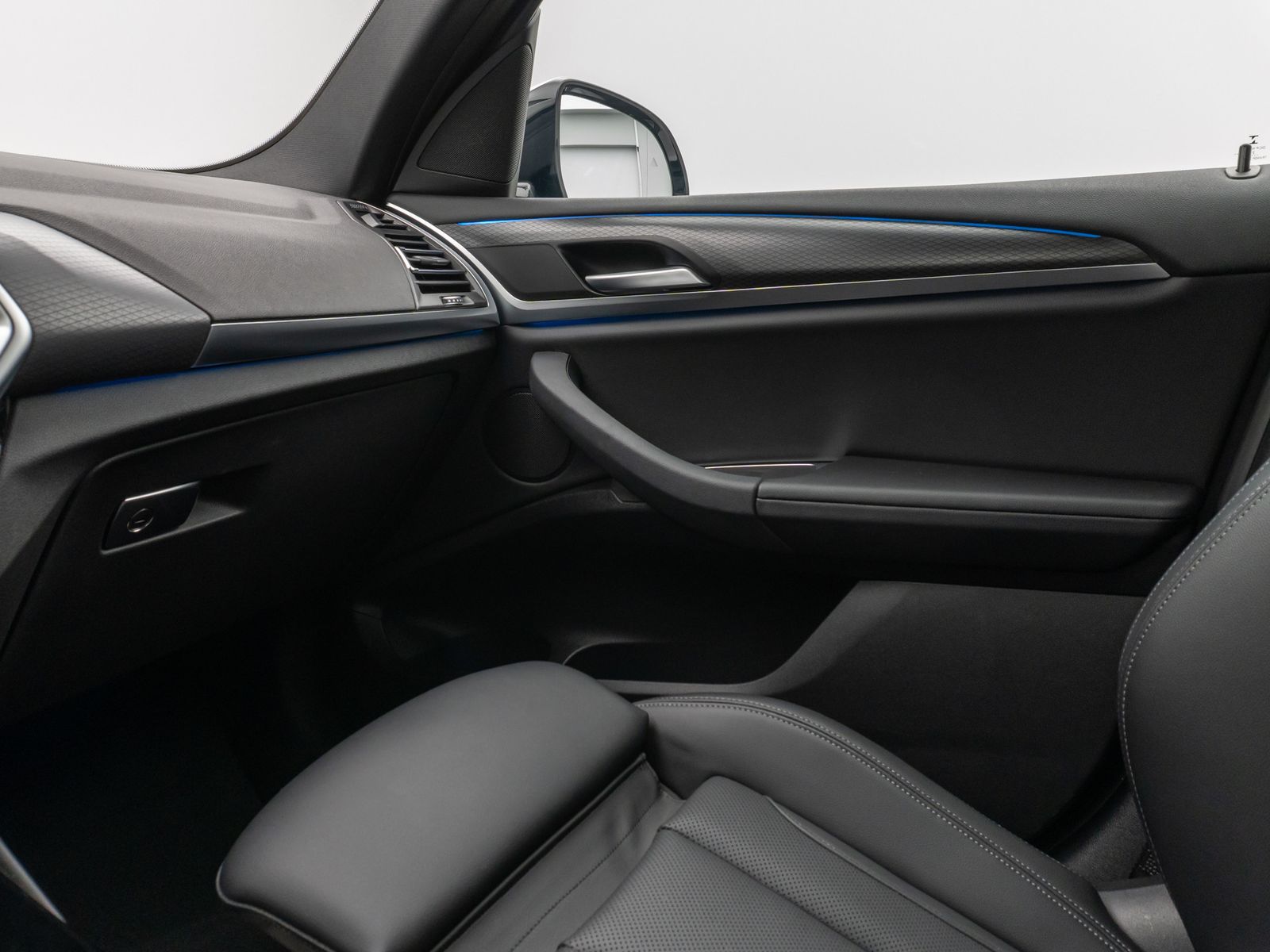Fahrzeugabbildung BMW X3 xD30e M Sport Kamera DAB HiFi Fernlichtassist