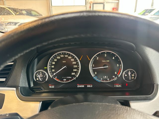 BMW 740 d xDrive *HeadUP*KomfortSitze*Vollauss.*