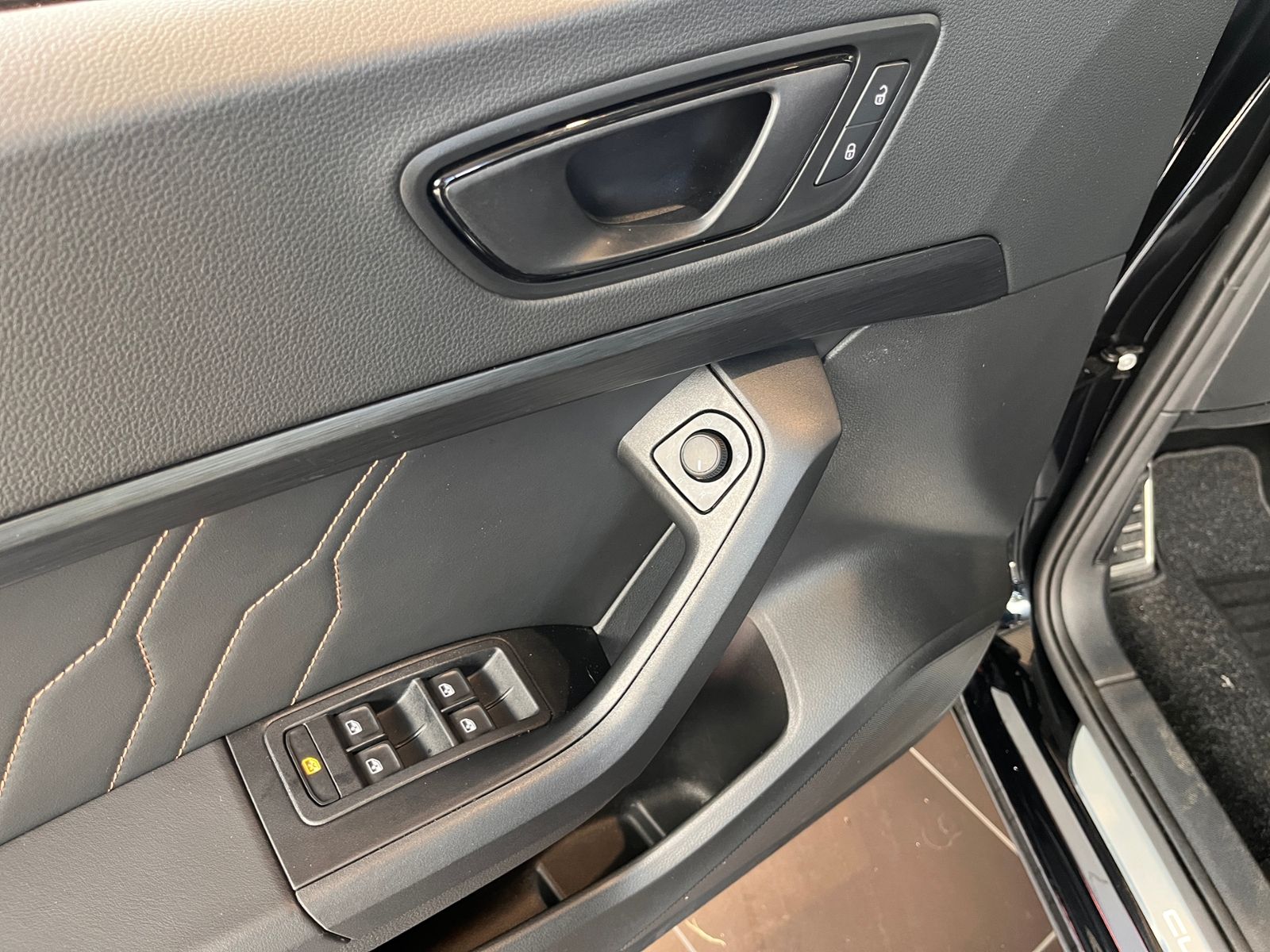 Fahrzeugabbildung CUPRA Ateca 4Drive AHK PANO LED NAVI