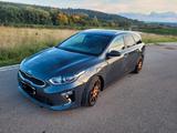 Kia cee'd Sportswagon 1.4 T-GDI *AHK *8-fach bereift - Kia cee'd Sportswagon von privat