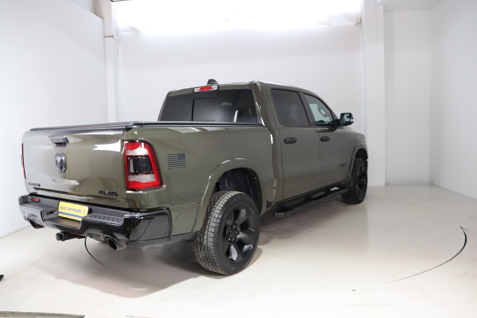 Fahrzeugabbildung Dodge Ram 1500 5.7 V8 Crew Cab Big Horn * Built to Ser
