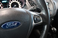 Fahrzeugabbildung Ford Tourneo Courier Trend KLIMA WinterPaket