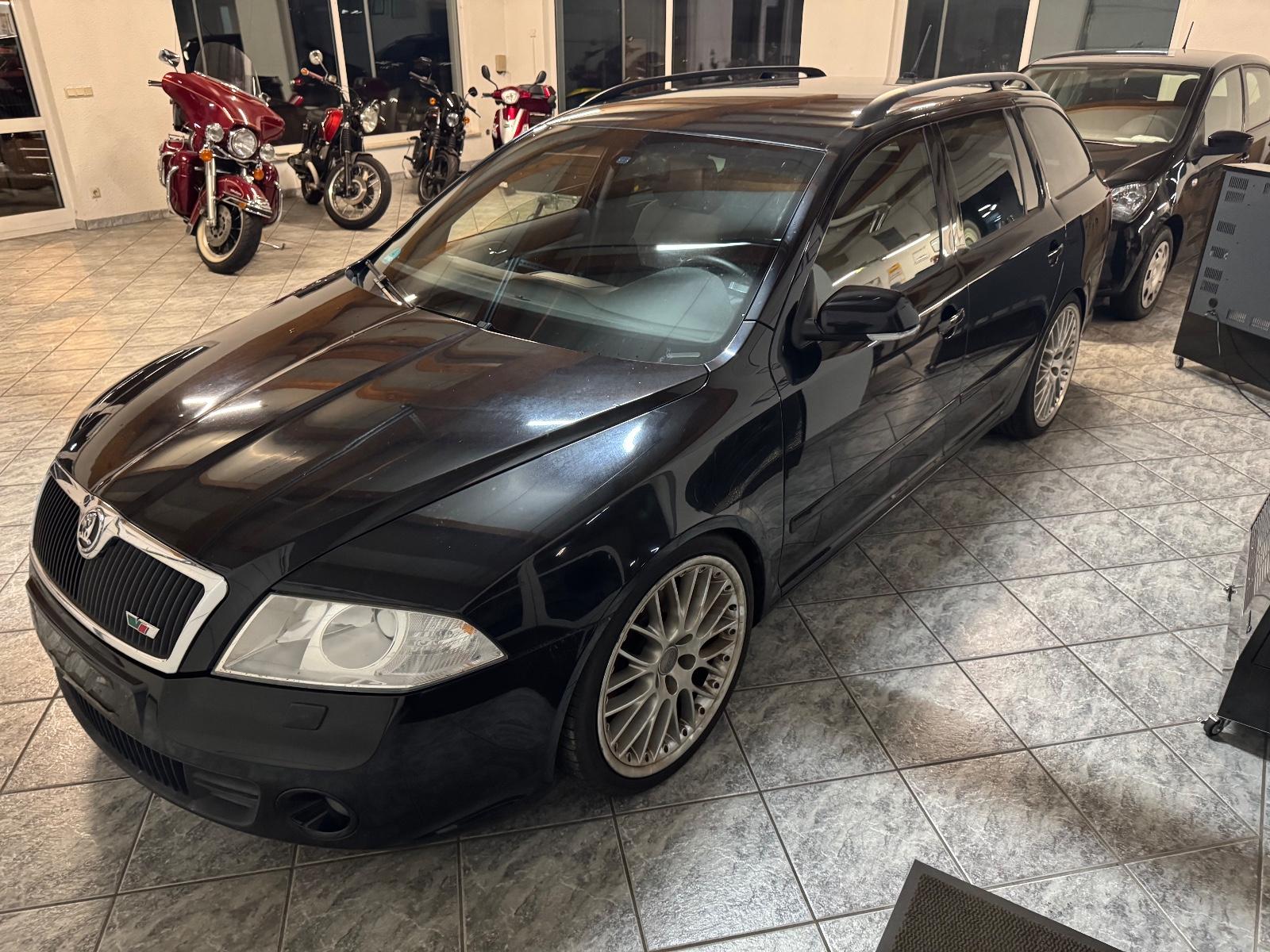 Skoda Octavia Combi RS/Navi/Xenon/