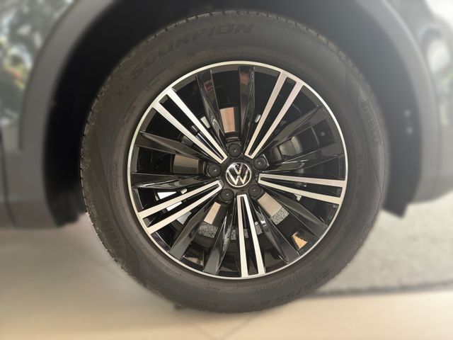 Tiguan 1.5 TSI Move TOP-Ausstattung+AHK