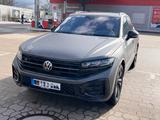 Volkswagen Touareg 3.0 V6 TDI 210kW 4MOT, Pano, R-Line ...