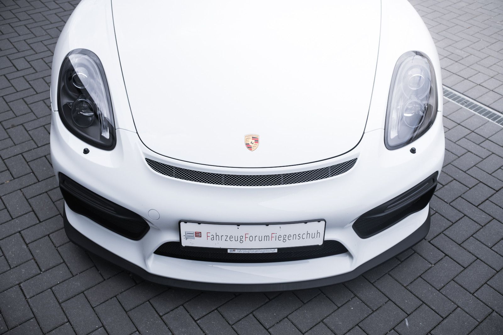 Fahrzeugabbildung Porsche Cayman GT4-Sport-Chrono-Approved-PCM