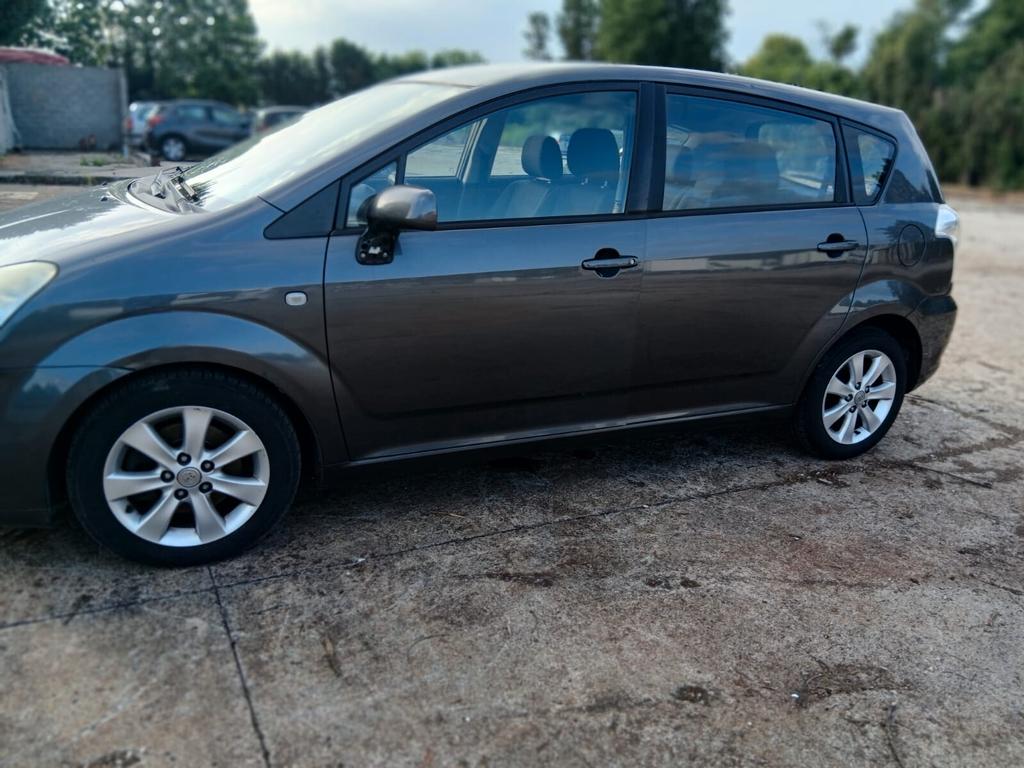 Toyota Corolla Verso 2.2 16V D-4D DPF Sol