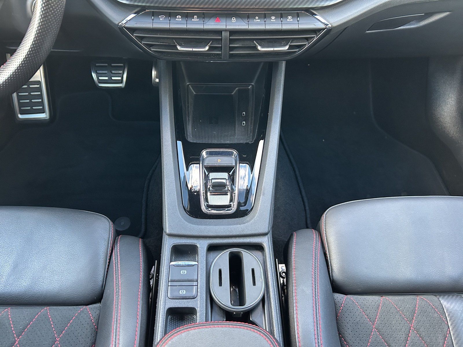Fahrzeugabbildung SKODA Octavia Combi 2.0 TDI RS+/KAMERA/HUD/ACC/VIRTUAL