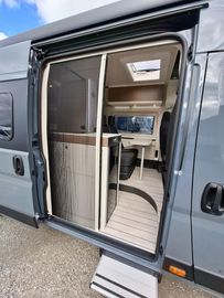 Westfalia Columbus 640 E 140 PS 8G Solar Premium Winter