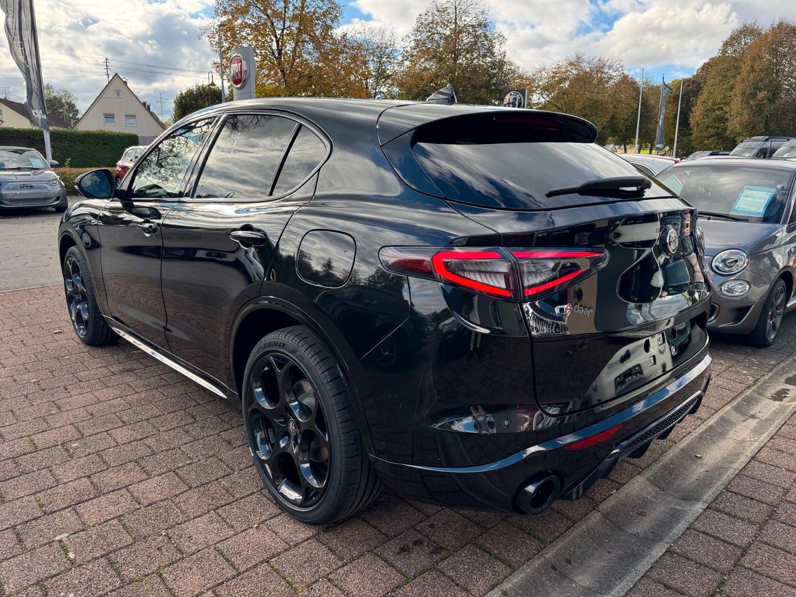 Fahrzeugabbildung Alfa Romeo Stelvio MY24 VELOCE Q4 MATRIXLED GLASDACH KAMERA