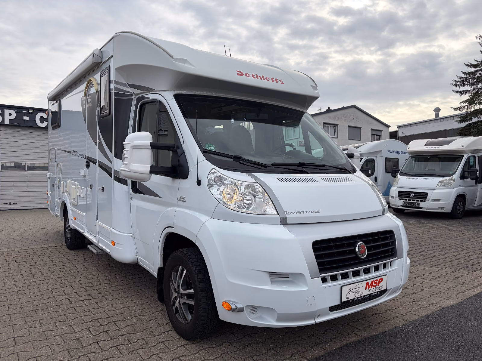 Dethleffs Advantage Festbett Rollertr Markise Solar SAT-TV