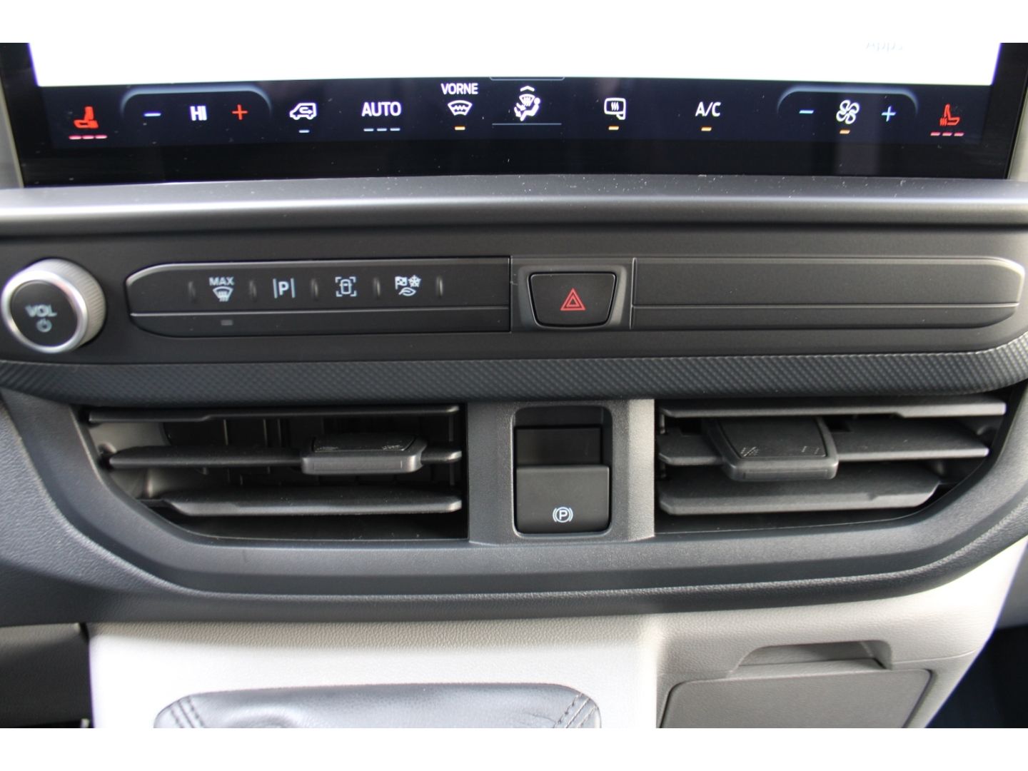 Fahrzeugabbildung Ford Transit Custom 320 L1 Trend LED GRA PDC RFK AHK